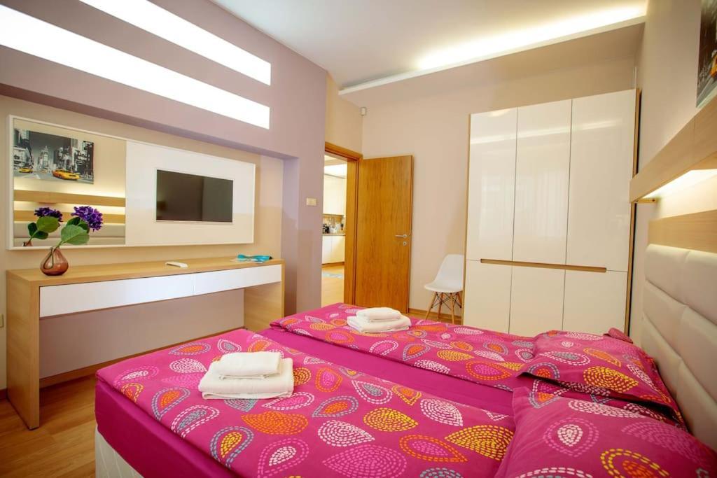 Hight Tech Super Center Apartemen *